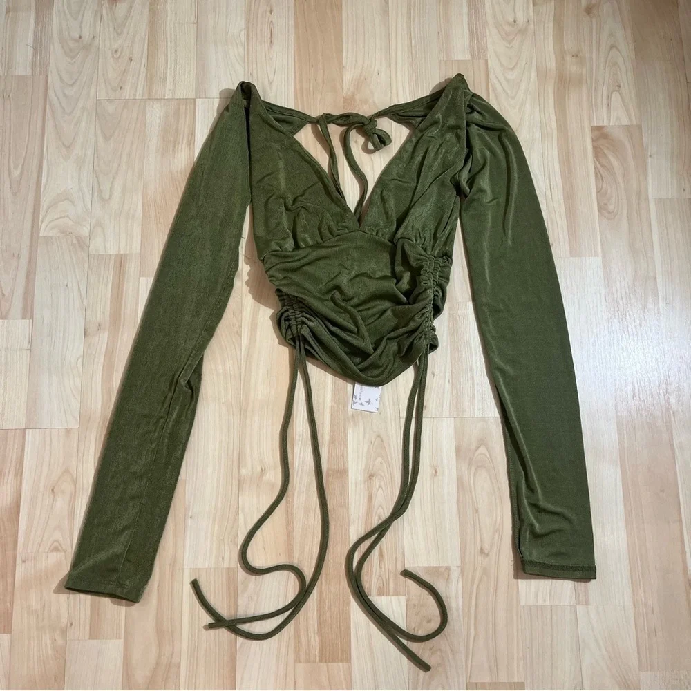 Endless Blu New With Tags Green Ruched Vneck Cropped Long Sleeve Blouse Size Sm